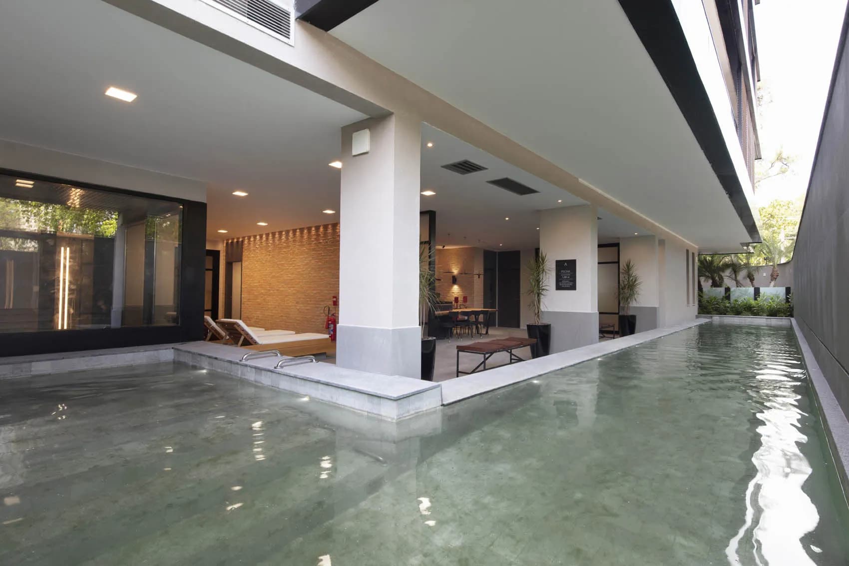 Apartamento à venda com 4 quartos na Lagoa com 183m²