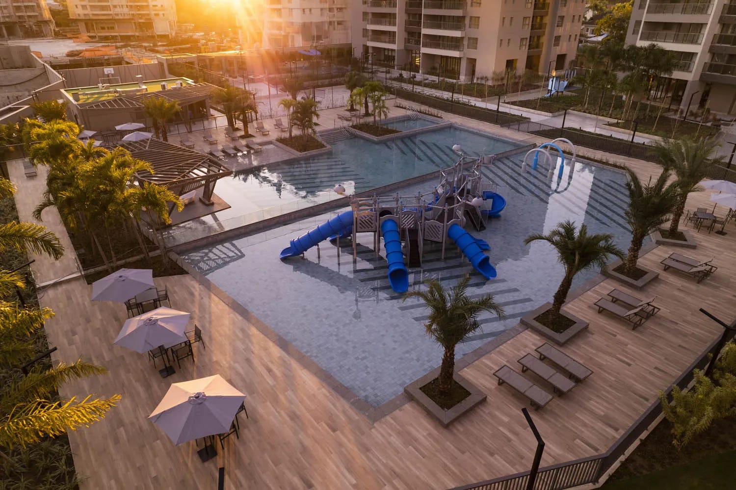 Apartamento à venda com 4 quartos na Barra da Tijuca com 188m²